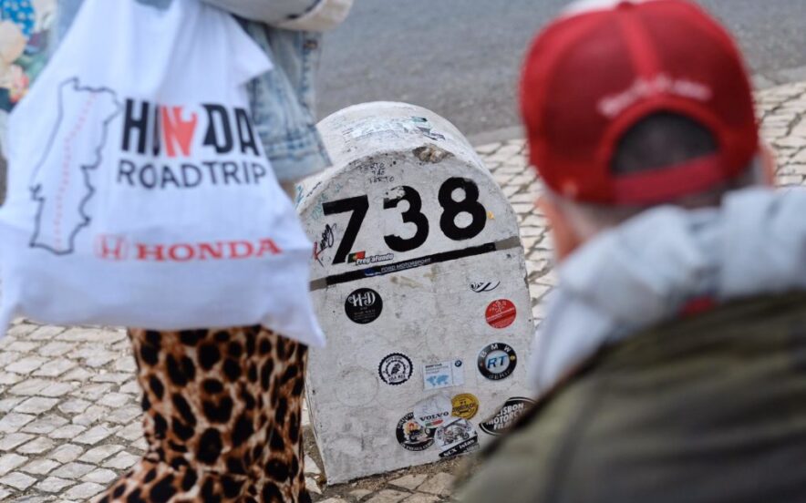 Marco 738 em Faro na Estrada Nacional 2