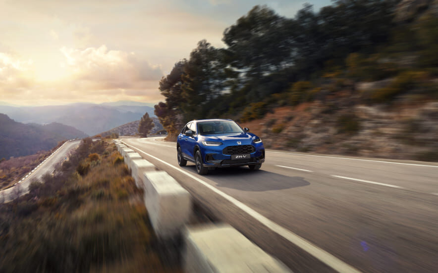 Honda ZR-V em estrada