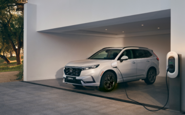 Honda CR-V e:PHEV plug-in hybrid tem vantagens fiscais para empresas.
