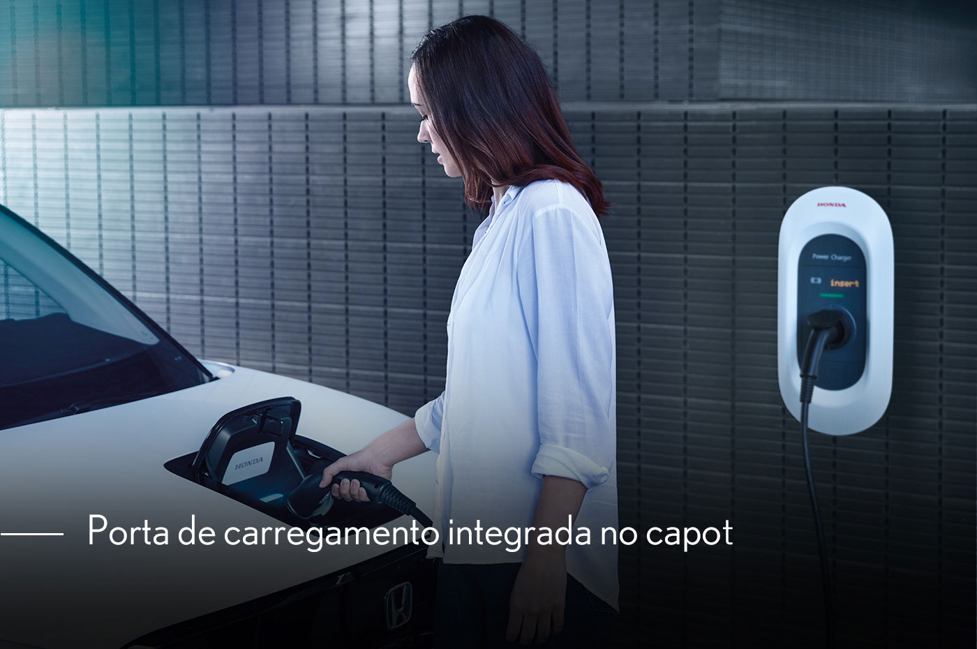 porta-de-carregamento-integrada-no-capot
