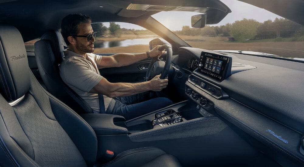 Interior focado no condutor imagem 1